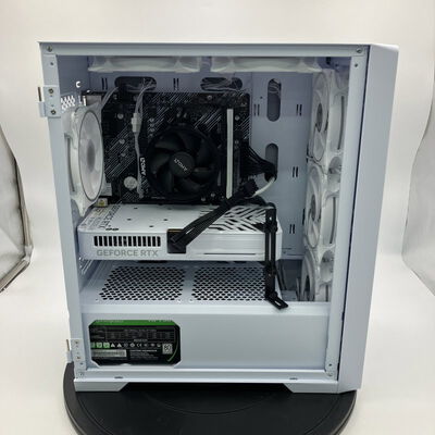 【なんば店】中古  その他 自作PC (Ryzen 7 5700X/16GB/SSD500GB/RTX5060) 3280024115 