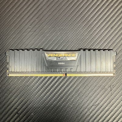 【富士青葉店】中古  CORSAIR VENGEANCE LPX 8GB (PC4-21300 DDR4-2666) 5070001740 