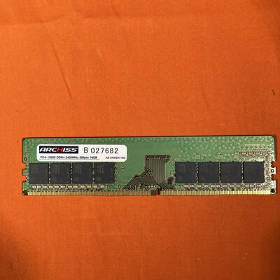 【なんば店】中古  PC4-19200 16GB デスクトップ用 135639 