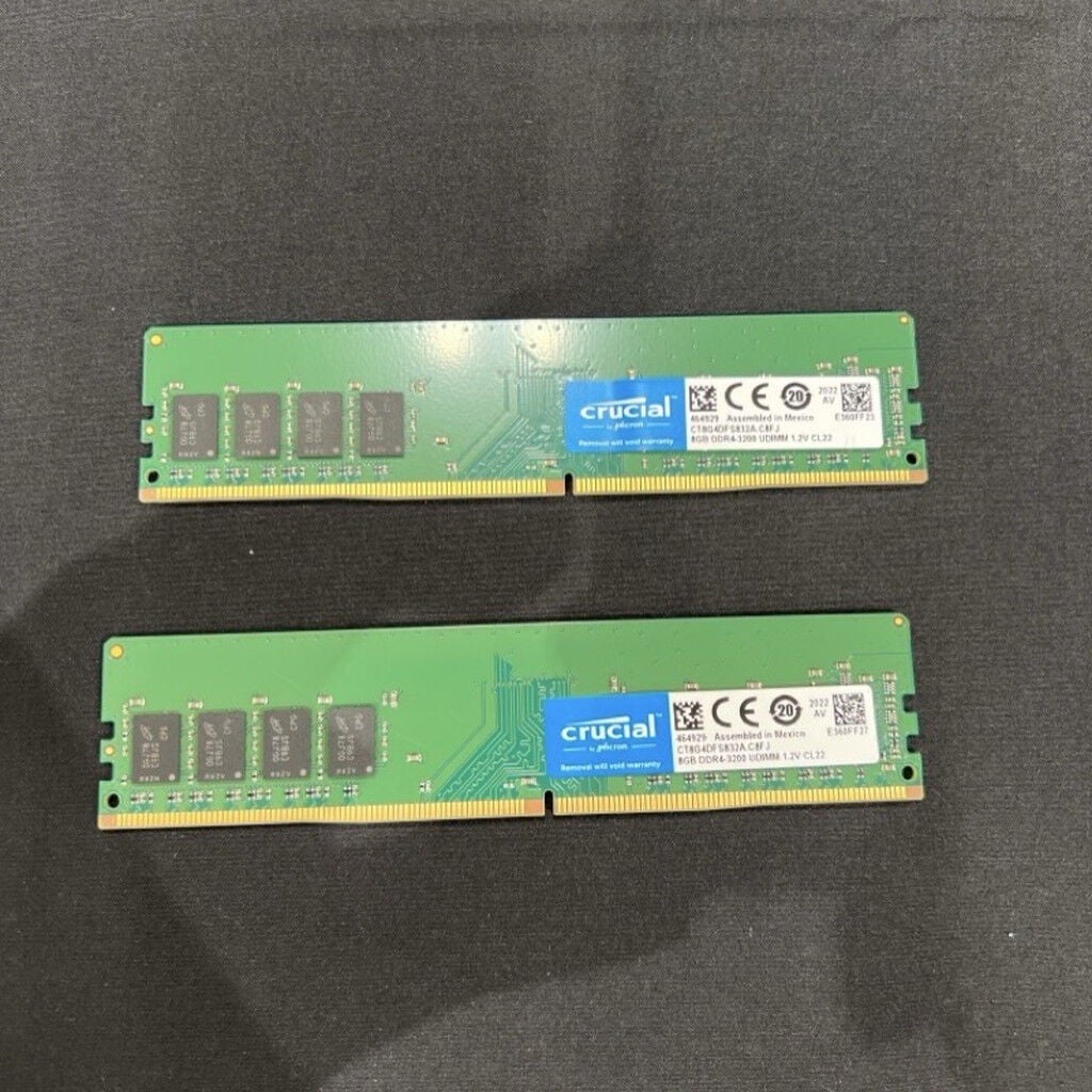 中古 Crucial CT8G4DFS832A(DDR4-3200 デスクトップ用 8GB 2枚組