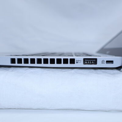 【通販センター】中古  NEC PC-VKM17BZC3 (Intel Core i5 8350U 1.70GHz/8GB/SSD256GB/なし/オンボード/12.5/1366x768/Wi-Fi/WEBCAM/W11H MAR) 184423 