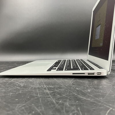 【大須店】中古  Apple MacBook Air MQD32J/A (Core i5 1.8 GHz/8GB/SSD 128GB/13.3/1440 x 900/Wifi) 190485 