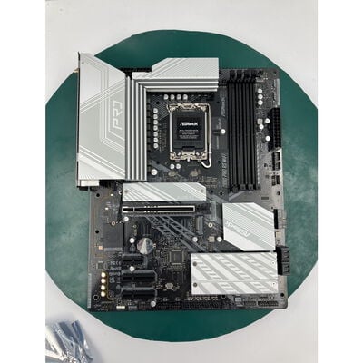 【秋葉原本店】中古  ASRock Z890 Pro RS WiFi (Z890 1851 ATX DDR5) 172169 