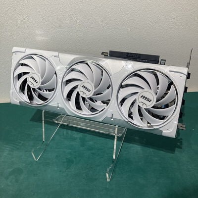 【浦添城間店(沖縄)】中古  各社 GeForce RTX5070Ti (16GB PCI-E) 176558 