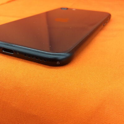 【なんば店】中古  【SIMロック解除済み】【SoftBank】Apple iPhoneSE 4.7インチ (第2世代/2020) 64GB (ブラック) MHGP3J/A 新パッケージ版 155758 