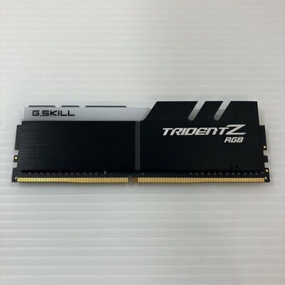 【秋葉原本店】中古  PC4-24000 8GB デスクトップ用(DDR4-3000) 128475 
