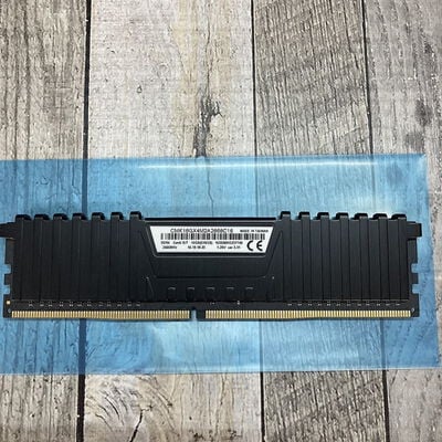 【広島店】中古  PC4-21300 8GB デスクトップ用(DDR4-2666) 126165 