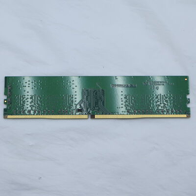【通販センター】中古  【ジャンク品/保証無/返品質問不可】PC4-25600 8GB デスクトップ用(DDR4-3200) 140727 