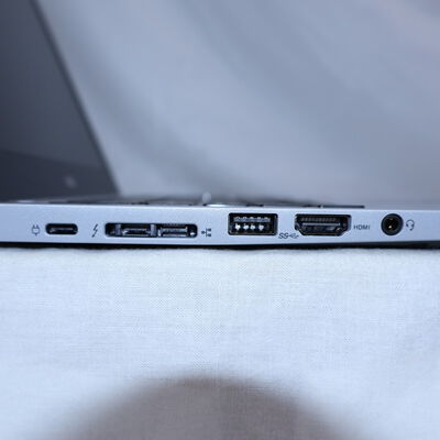 【通販センター】中古  【ジャンク品/保証無/返品質問不可】NEC VersaPro タイプVB　PC-VKM17BZG4 (Core i5 8350U/8GB/SSD256GB/-/オンボード/12.5ｲﾝﾁ/1366x768/Wi-Fi/WEBCAM/-) 176664 