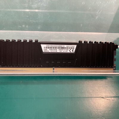 【富山本郷店】中古  PC4-21300 8GB デスクトップ用(DDR4-2666) 126165 