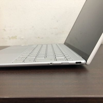 【福山ココローズ店】中古  Lenovo Yoga slim7 Carbon13IAP7(i7-1260P/16GB/SSD512GB/13.3/2560&times;1600/W11H) 5090001050 