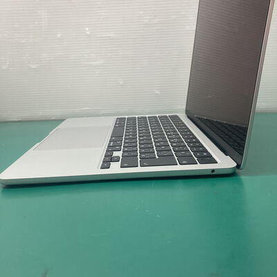 【浦添城間店(沖縄)】中古  Apple MacBook Pro 13インチ (i5 2.4GHz/8GB/256GB) スペースグレイ Touch Bar搭載 FV962J/A (Mid 2019) 4760000860 