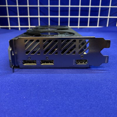 【横浜駅前店】中古  GIGABYTE GV-R9060XTGAMING OC-16GD (RX9060XT 16G) 179900 