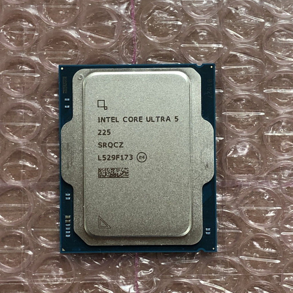 中古 INTEL Core Ultra 5 225 (1851/3.3G/20M/C10/T10) 175014