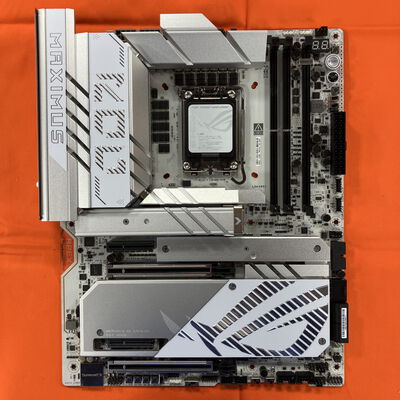 【なんば店】中古  ASUS ROG MAXIMUS Z890 APEX (Z890 1851 ATX DDR5) 172175 