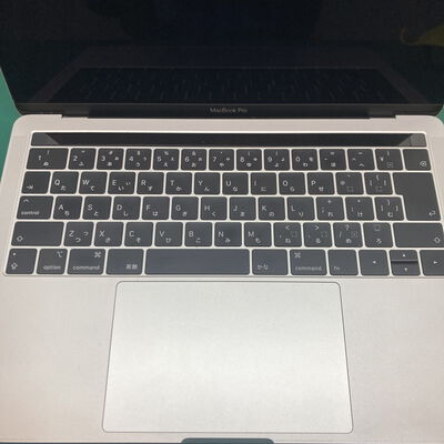 【浦添城間店(沖縄)】中古  Apple MacBook Pro 13インチ (i5 1.4GHz/8GB/256GB) シルバー Touch Bar搭載 MUHR2J/A (Mid 2019) 141233 
