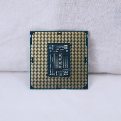 【通販センター】中古  INTEL Core i7 8700K (1151/3.70GHz/12M/C6/T12) 136197 