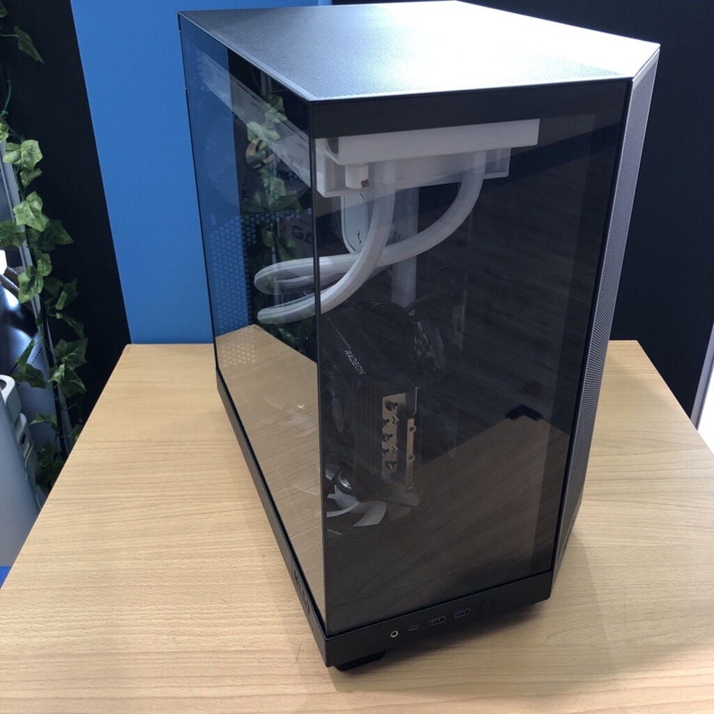中古 自作パソコン (Ryzen 7 9800X3D/32GB/SSD500GB+2TB/RX9070XT/W11H