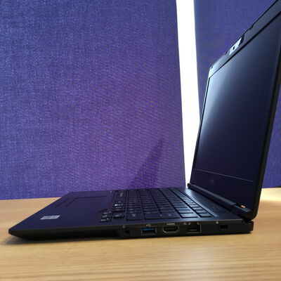 【松山環状枝松店】中古  FUJITSU LIFEBOOK U7410 (INTEL Core i5 10310U 1.7GHz/16GB/SSD256GB/-/オンボード/14/1366x768/Wi-Fi/WEBCAM/W11H64/Microsoft Office Home and Business 2024付) 180536 