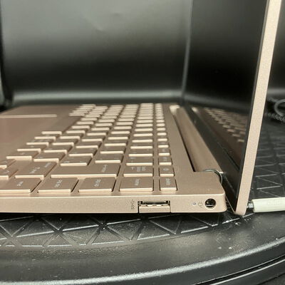 【新潟店】中古  HP Pavilion Aero Laptop 13-be2007AU(AMD Ryzen 5 7535U/8GB/SSD256GB/なし/オンボード/13.3/2560x1600/Wi-Fi/W11H64 MAR) 170008 