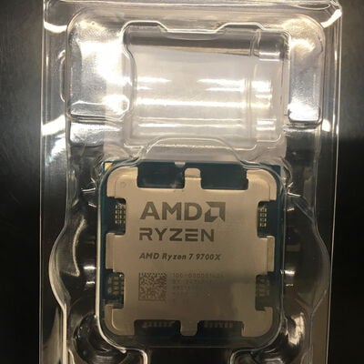 【佐賀南部バイパス店】中古  AMD Ryzen 7 9700X (AM5/3.8GHz/40M/C8/T16/65W) 169022 