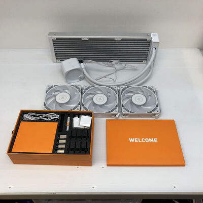 【徳島住吉店】中古  EKWB CR360 Lux D-RGB WH(360mm ARGB 水 WH) 5230000578 