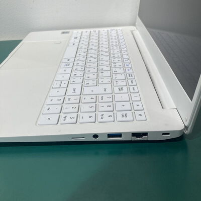 【浦添城間店(沖縄)】中古  dynabook P1-Y6UP-EW(i3-10110U/8GB/SSD256GB/W11H) 4780001616 