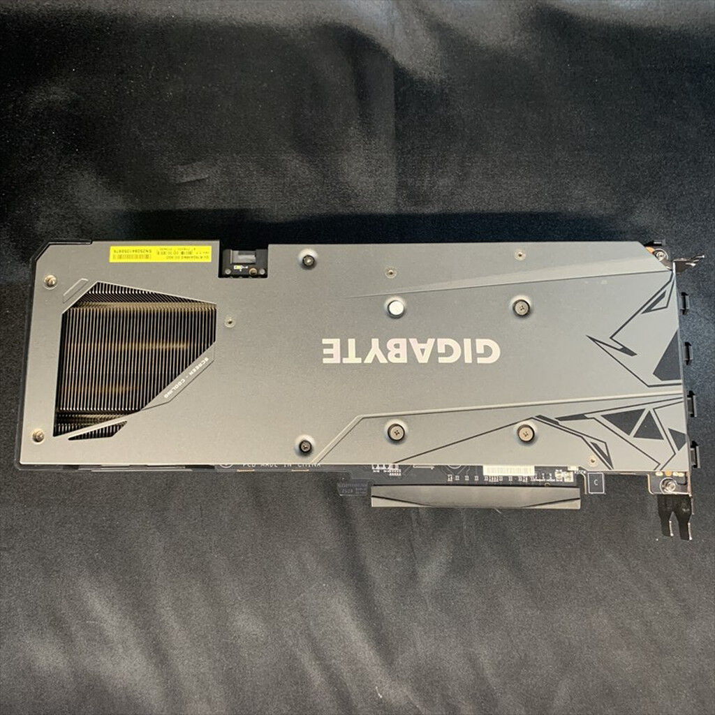 中古 GIGABYTE GV-R76GAMING OC-8GD (RX7600 8G) 162746 （379112