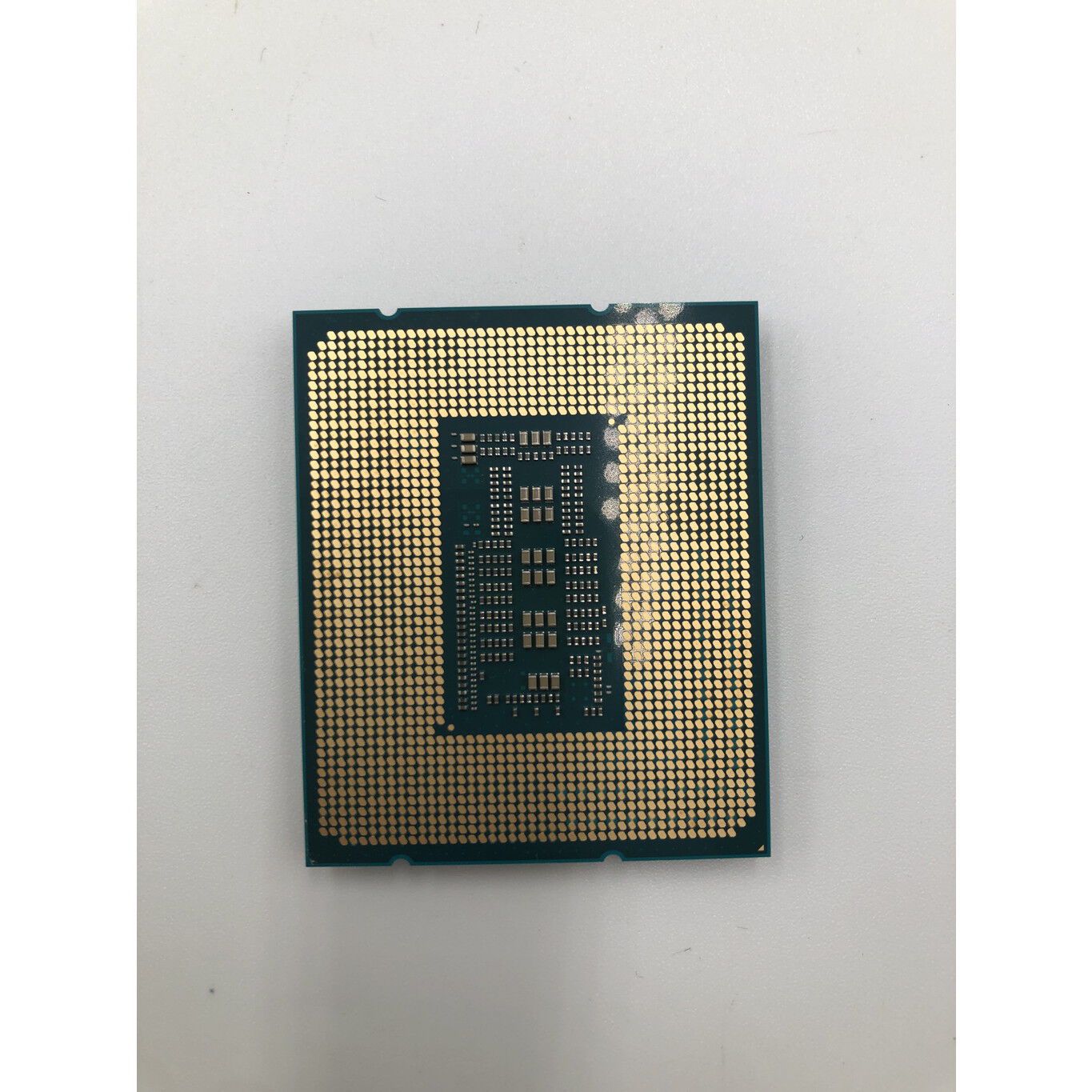 中古 INTEL Core i7 13700F (1700/2.1G/30M/C16/T24) 154211 （378640