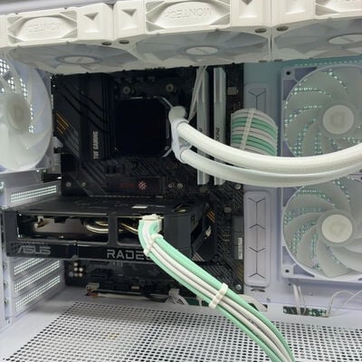 【宇都宮鶴田店】中古  自作PC(Ryzen 7 5700X/32GB/SSD500GB+1TB/RX9060XT 16GB) 5280001883 