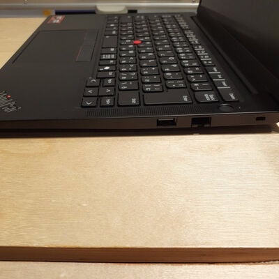 【鹿児島店】中古  Lenovo ThinkPad E14 Gen7(Ryzen 5 220/16GB/SSD500GB/-/オンボード/14/1920&times;1200/W11P) 4700000819 