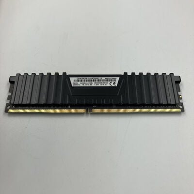 【なんば店】中古  PC4-21300 16GB デスクトップ用(DDR4-2666) 135638 