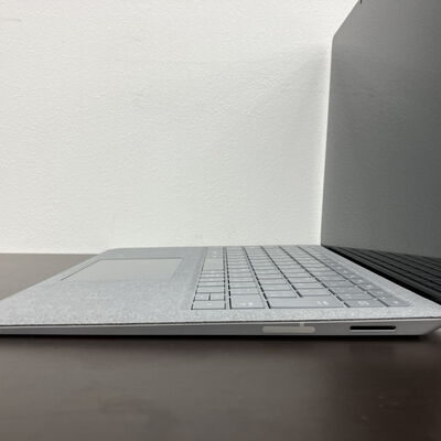 【長野稲里店】中古  Microsoft Surface Laptop　(i5-8250U/8GB/SSD256GB/W11H) 5110000595 