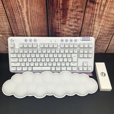 【富士青葉店】中古  Logicool G715WL-TC (無線 ｹﾞｰﾐﾝｸﾞｷｰﾎﾞｰﾄﾞ) 158796 