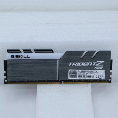 【通販センター】中古  PC4-19200 16GB デスクトップ用(DDR4-2400) 135639 