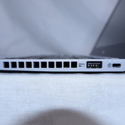 【通販センター】中古  【ジャンク品/保証無/返品質問不可】NEC VersaPro タイプVB　PC-VKM17BZC3 (Core i5 8350U/8GB/SSD256GB/-/オンボード/12.5ｲﾝﾁ/1366x768/Wi-Fi/WEBCAM/-) 176661 