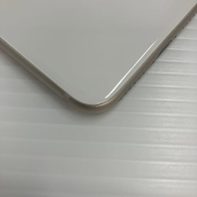 【秋葉原本店】中古  【au版SIMフリー】Apple iPhoneSE 4.7インチ (第3世代) 64GB (スターライト) MMYD3J/A 154840 
