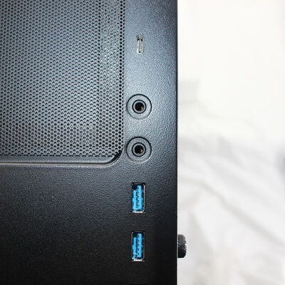 【通販センター】中古  iiyama LEVEL &infin;(AMD Ryzen 7 9800X3D/32GB DDR5 (PC5)/SSD1TB/なし/NVIDIA GeForce RTX 4070 Ti SUPER 16GB/W11H64 MAR) 199918 