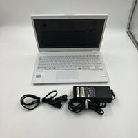 中古  富士通 FMVU92B3WZ (i7 8550U/8GB/SSD256GB/WLAN/13.3FHD) 3280022422 
