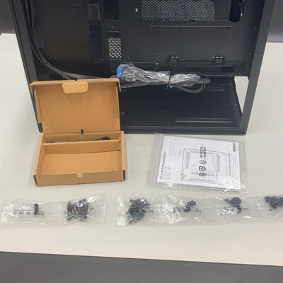 【熊本浜線店】中古  NZXT CC-H31FB-01(H3 FLOW BK mATX ｶﾞﾗｽ) 5370001328 