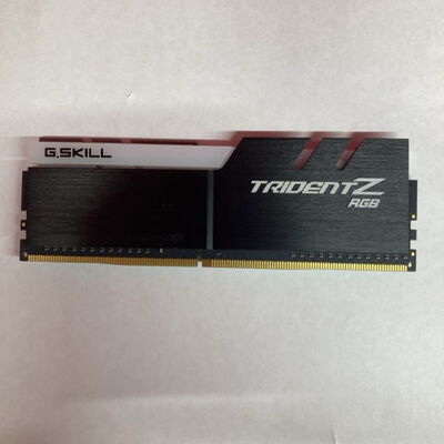 【千葉店】中古  PC4-25600 8GB デスクトップ用(DDR4-3200) 140727 