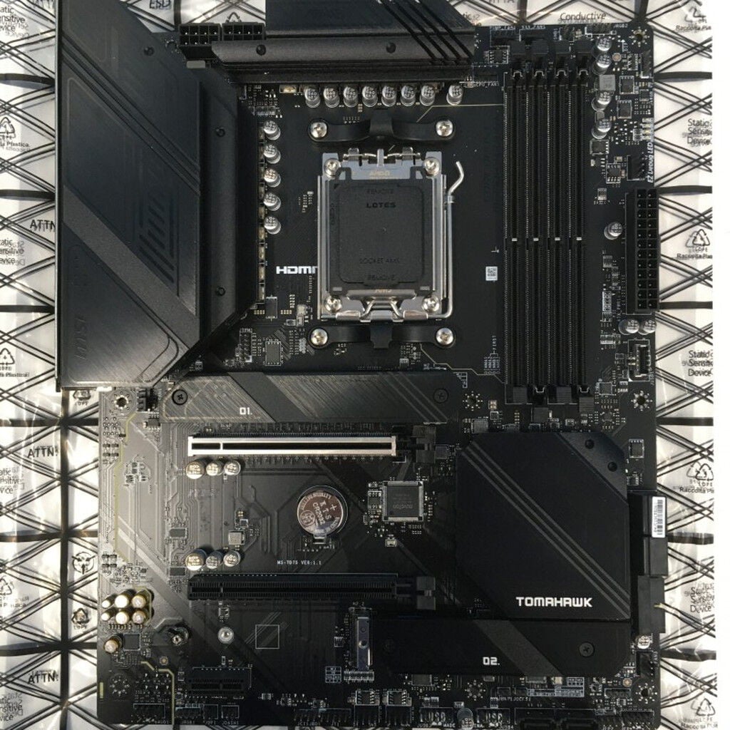 中古 MSI MAG B650 TOMAHAWK WIFI (B650 AM5 ATX DDR5) 168272