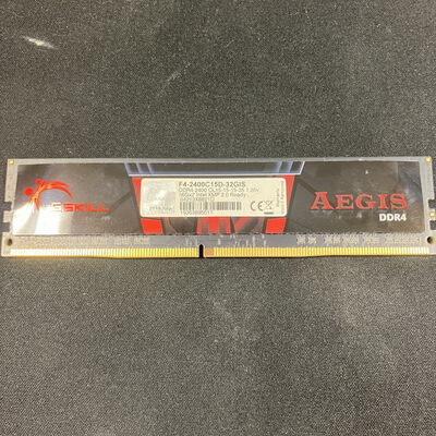 【大宮店】中古  PC4-19200 16GB デスクトップ用(DDR4-2400) 135639 