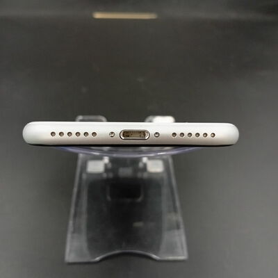 【大須店】中古  【SIMロック解除済み】【au】Apple iPhoneSE 4.7インチ (第2世代/2020) 64GB (ホワイト) MHGQ3J/A 新パッケージ版 155748 