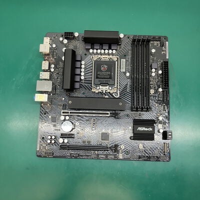 【浦添城間店(沖縄)】中古  ASRock B760M PG Lightning/D4(B760 1700 mATX DDR4) 4780001097
