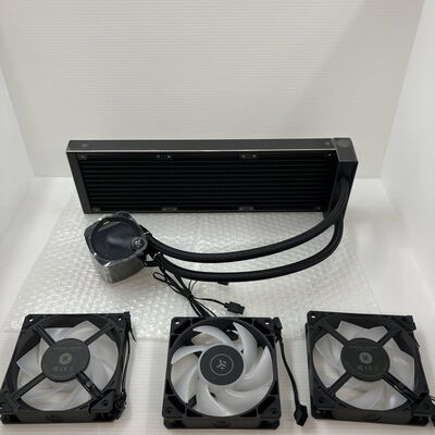 【秋葉原本店】中古  EKWB CR360 Lux D-RGB(360mm ARGB 水 BK) 3410013354 