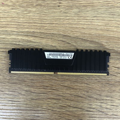 【津ラッツ店】中古  PC4-21300 8GB デスクトップ用 126165 