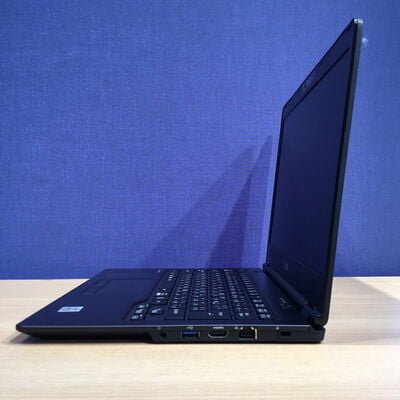【松山環状枝松店】中古  FUJITSU LIFEBOOK U7410 (INTEL Core i5 10310U 1.7GHz/16GB/SSD256GB/-/オンボード/14/1366x768/Wi-Fi/WEBCAM/W11H64) 180534 