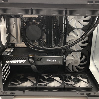 【甲府飯田店】中古  Astromeda BTOパソコン(Ryzen 7 9800X3D/32GB/SSD2TB/RTX5060Ti 8GB/W11H) 4720003131 