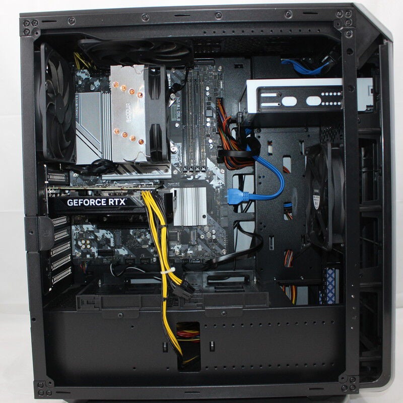 中古 THIRDWAVE GALLERIA SK(Intel Core i7 13700F/32GB DDR4 (PC4